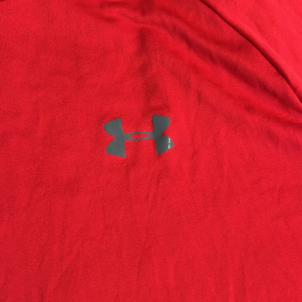 Under Armour Shirt - Picture 2 of 4